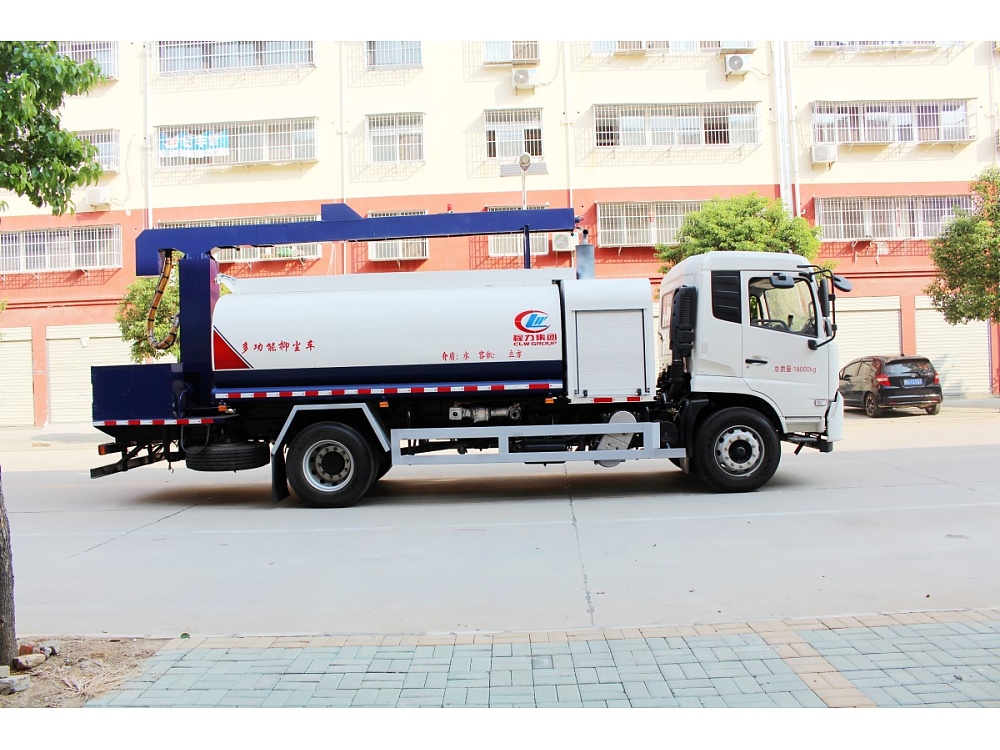 东风天锦铁路煤炭运输抑尘喷淋车